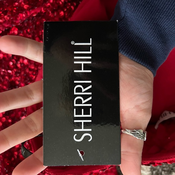 Sherri Hill #12580 in Red Size 0 - Picture 4 of 7